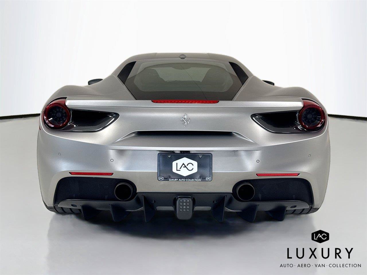 Used 2016 Ferrari 488 GTB RWD image 7