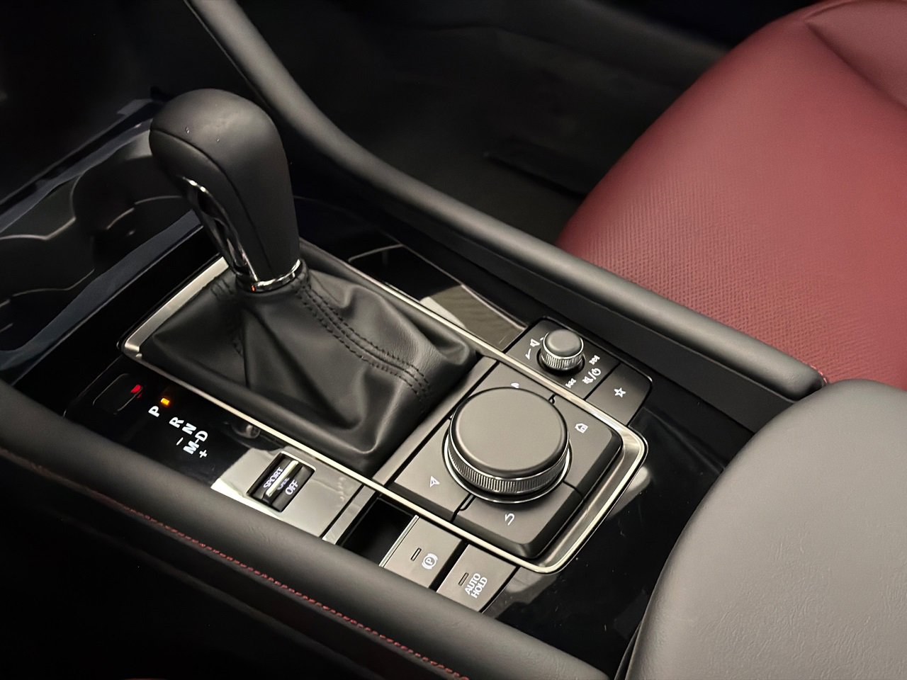 New 2026 MAZDA MAZDA3 Carbon image 30