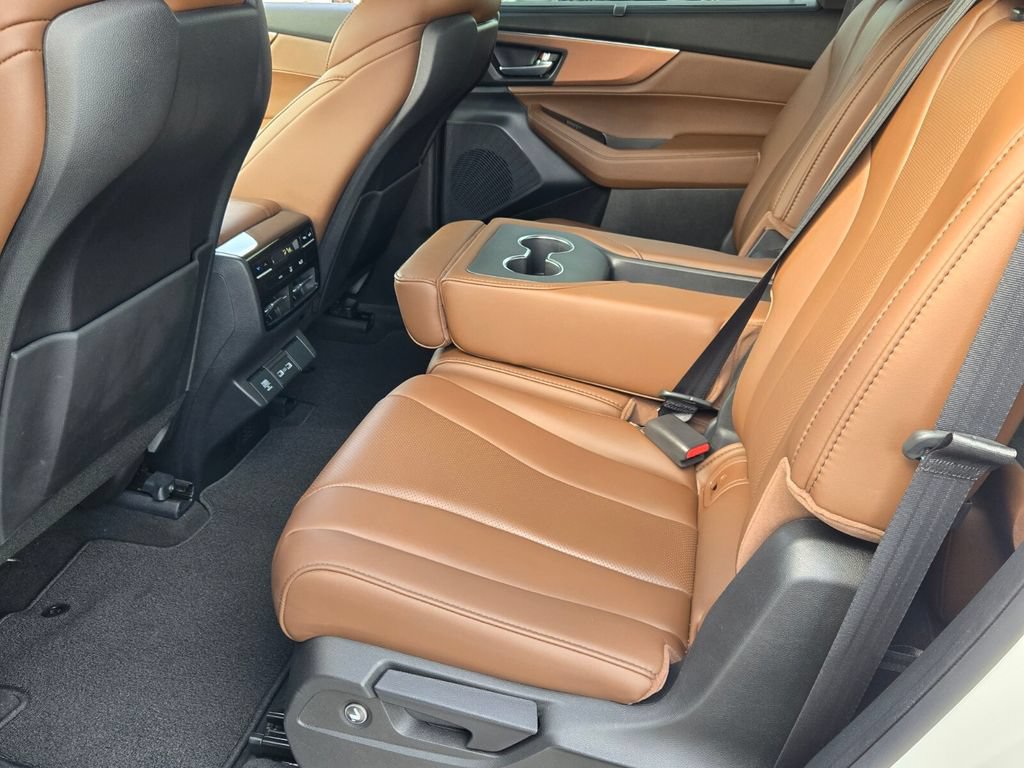 Used 2024 Acura MDX SH-AWD w/ Technology Package image 11