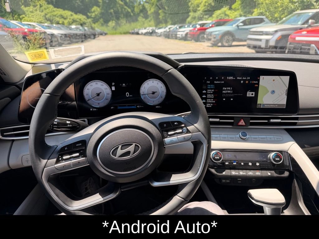 Used 2025 Hyundai Elantra Limited FWD image 13