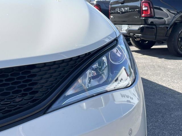 Used 2020 Chrysler Pacifica Touring-L w/ Advanced Safetytec Group image 9
