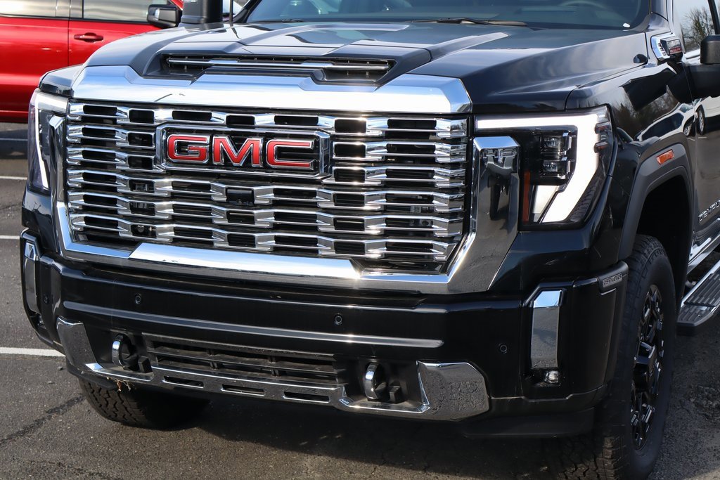 New 2025 GMC Sierra 2500 Denali w/ Denali Reserve Package image 4