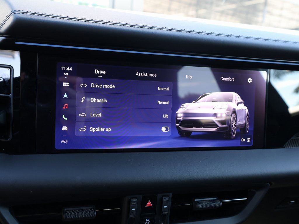 Used 2025 Porsche Macan Turbo Electric image 33