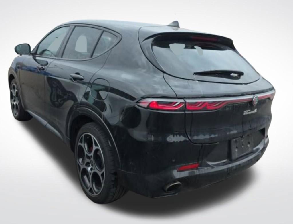 Used 2024 Alfa Romeo Tonale Veloce image 4