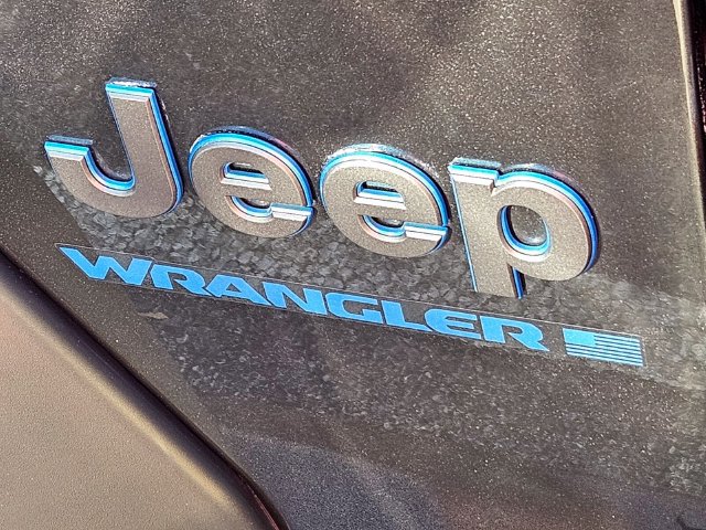 Used 2023 Jeep Wrangler Unlimited w/ Cold Weather Group AWD/4WD image 12