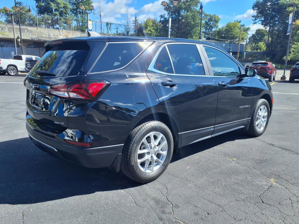Used 2024 Chevrolet Equinox LT w/ LPO, Floor Liner Package image 3