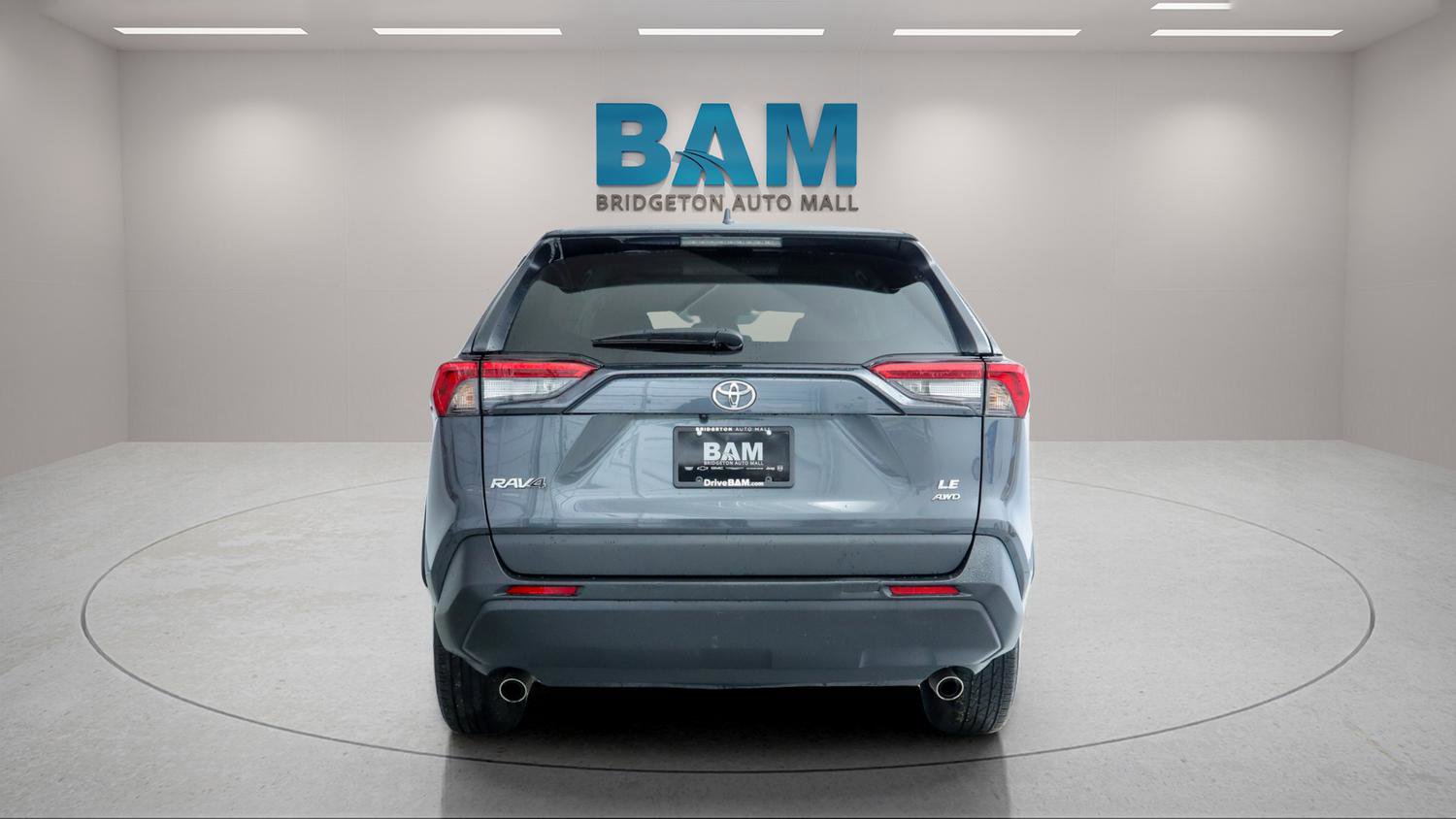 Used 2024 Toyota RAV4 LE AWD/4WD image 6