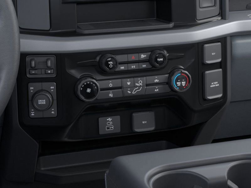 New 2025 Ford F350 XLT image 16