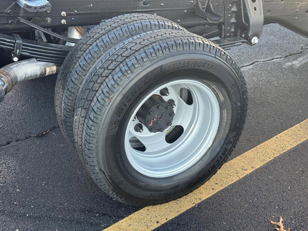 New 2026 GMC Sierra 3500 Pro w/ Convenience Package AWD/4WD image 4