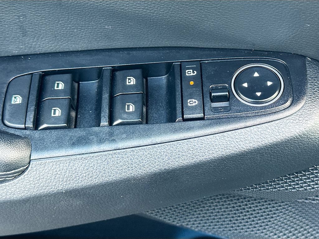 Certified 2024 Kia Seltos EX FWD image 18