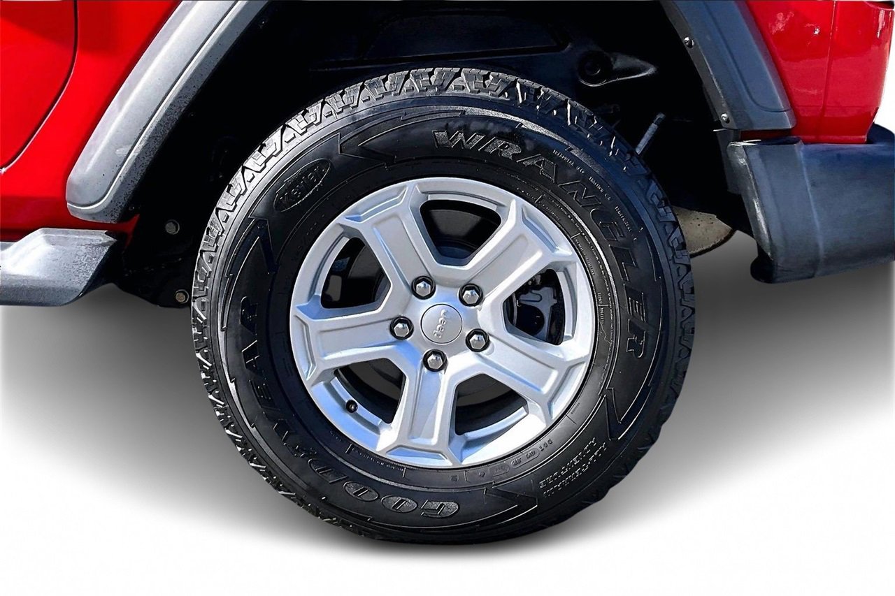 Certified 2020 Jeep Wrangler Sport image 31