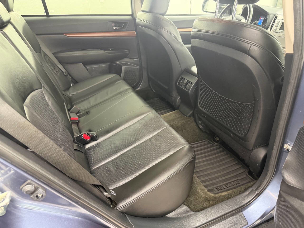 Used 2014 Subaru Outback 2.5i Limited w/ Moonroof Package image 11