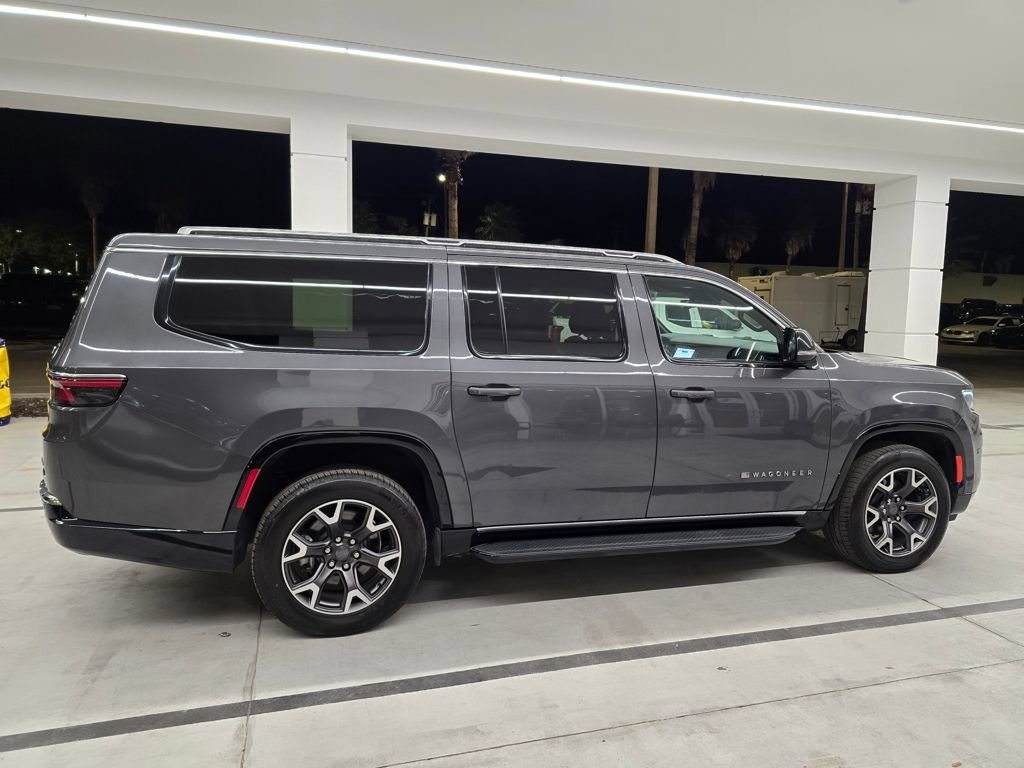 Used 2023 Jeep Wagoneer L Series III w/ Preferred Equipment Group image 7