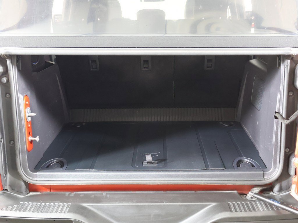 Used 2023 Ford Bronco Badlands image 16