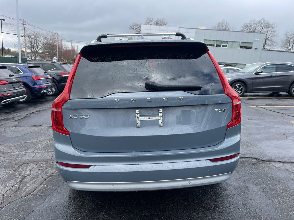 Used 2022 Volvo XC90 T5 Momentum AWD/4WD image 6