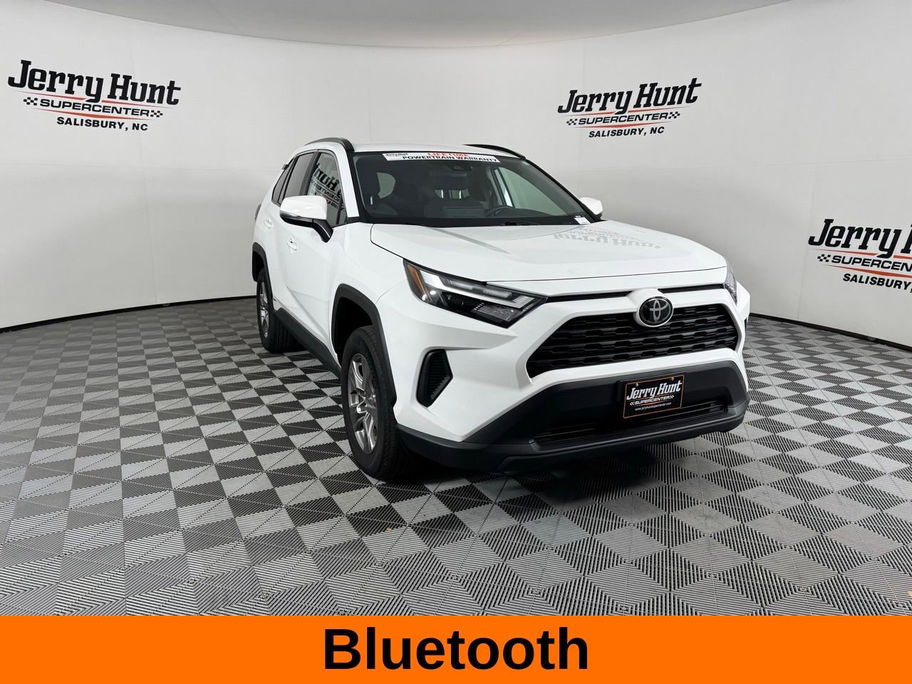 Used 2025 Toyota RAV4 XLE AWD/4WD image 6