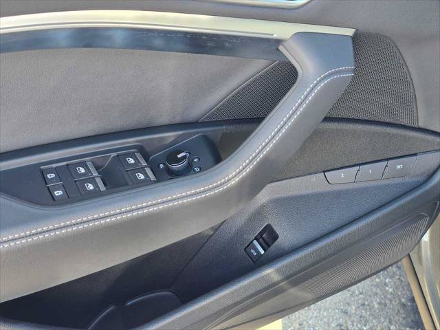 Used 2024 Audi Q8 e-tron Premium AWD/4WD image 23