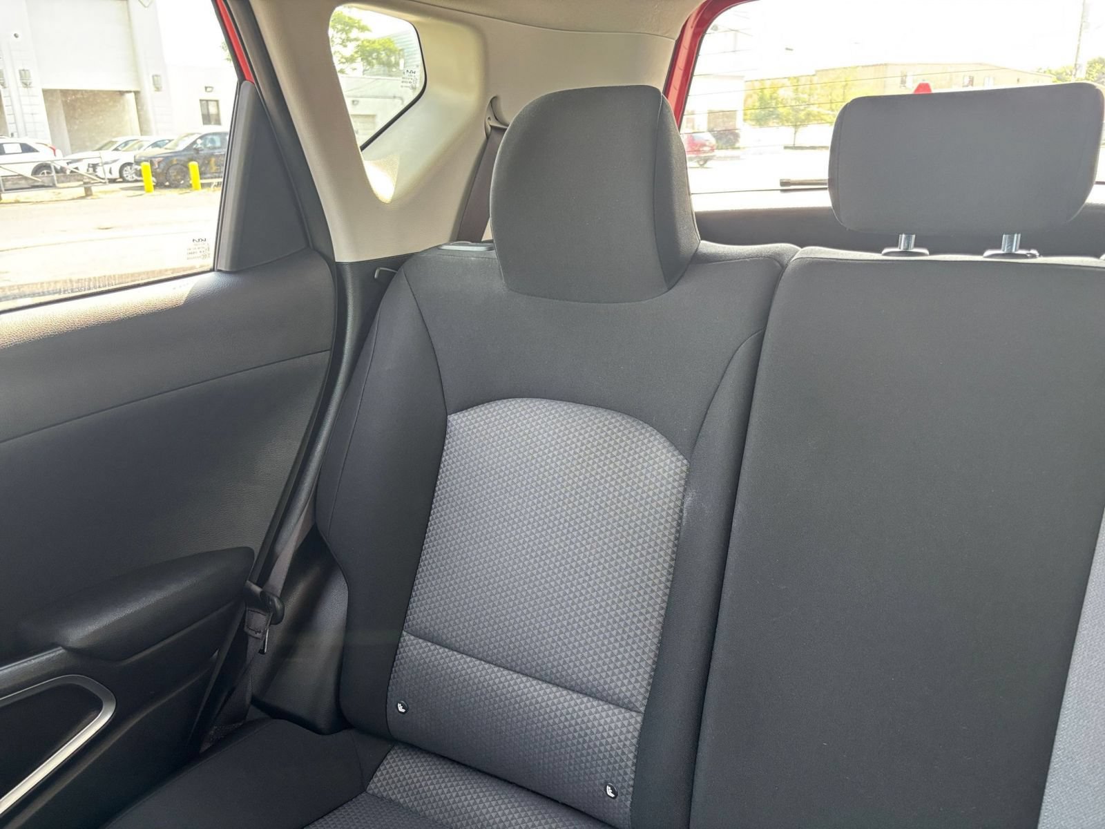 Used 2025 Kia Soul LX w/ LX Technology Package FWD image 35