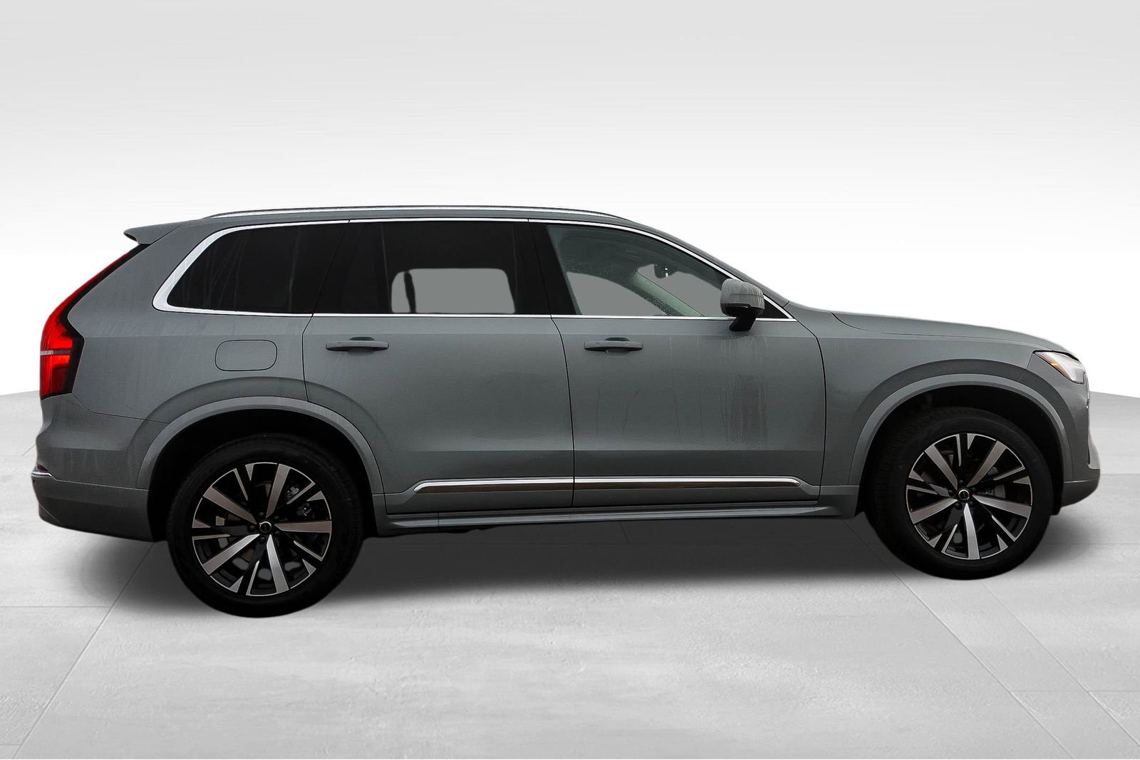 New 2026 Volvo XC90 B5 Core image 4