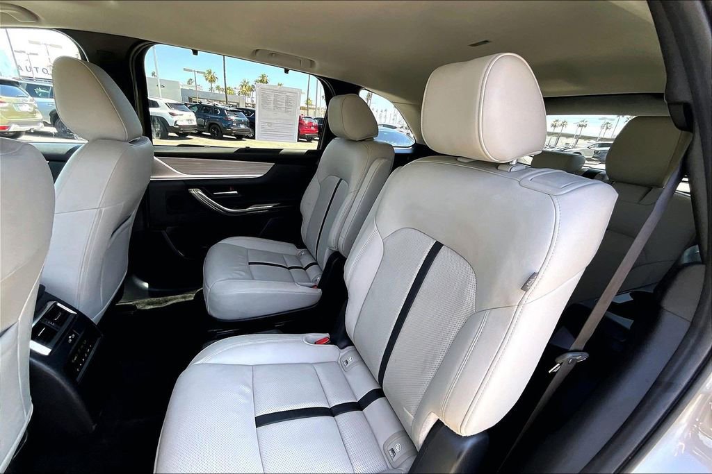 Certified 2024 MAZDA CX-90 Plug-In Hybrid w/ Preferred AWD/4WD image 15