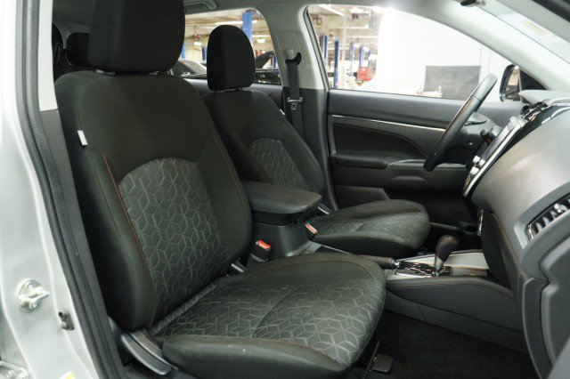 Used 2023 Mitsubishi Outlander Sport LE AWD/4WD image 23