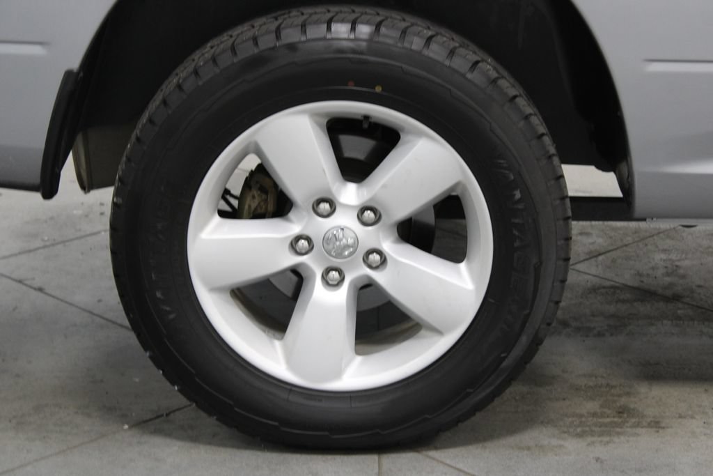 Used 2024 RAM 1500 Classic SLT AWD/4WD image 14
