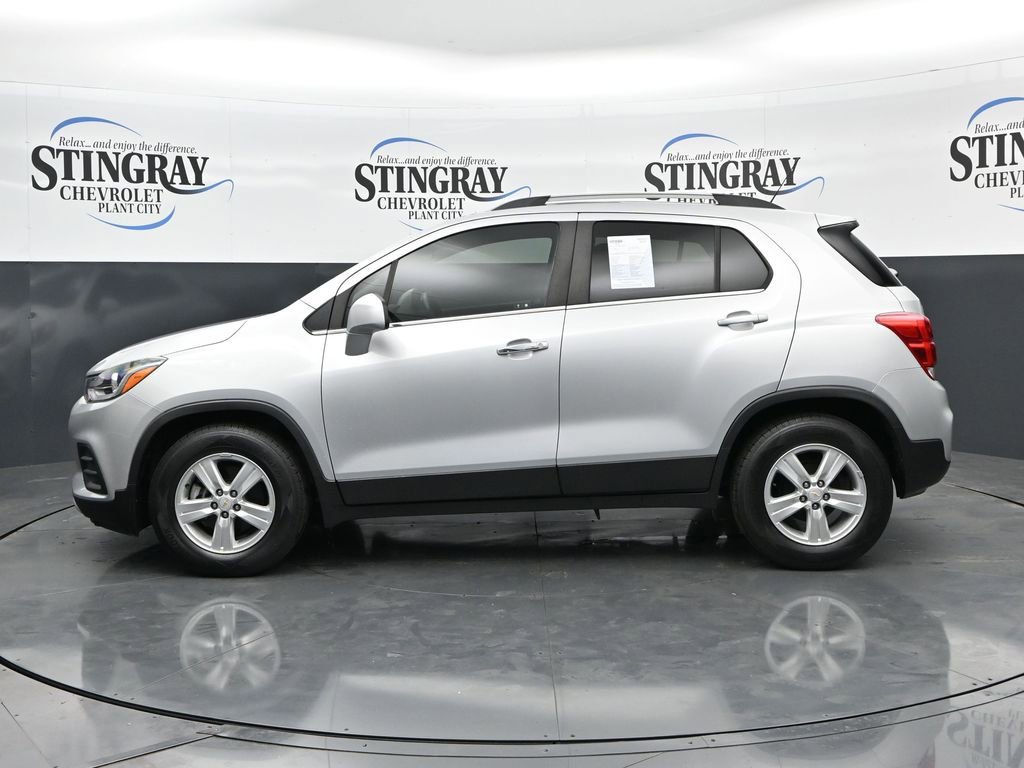 Used 2020 Chevrolet Trax LT w/ LT Convenience Package FWD image 4