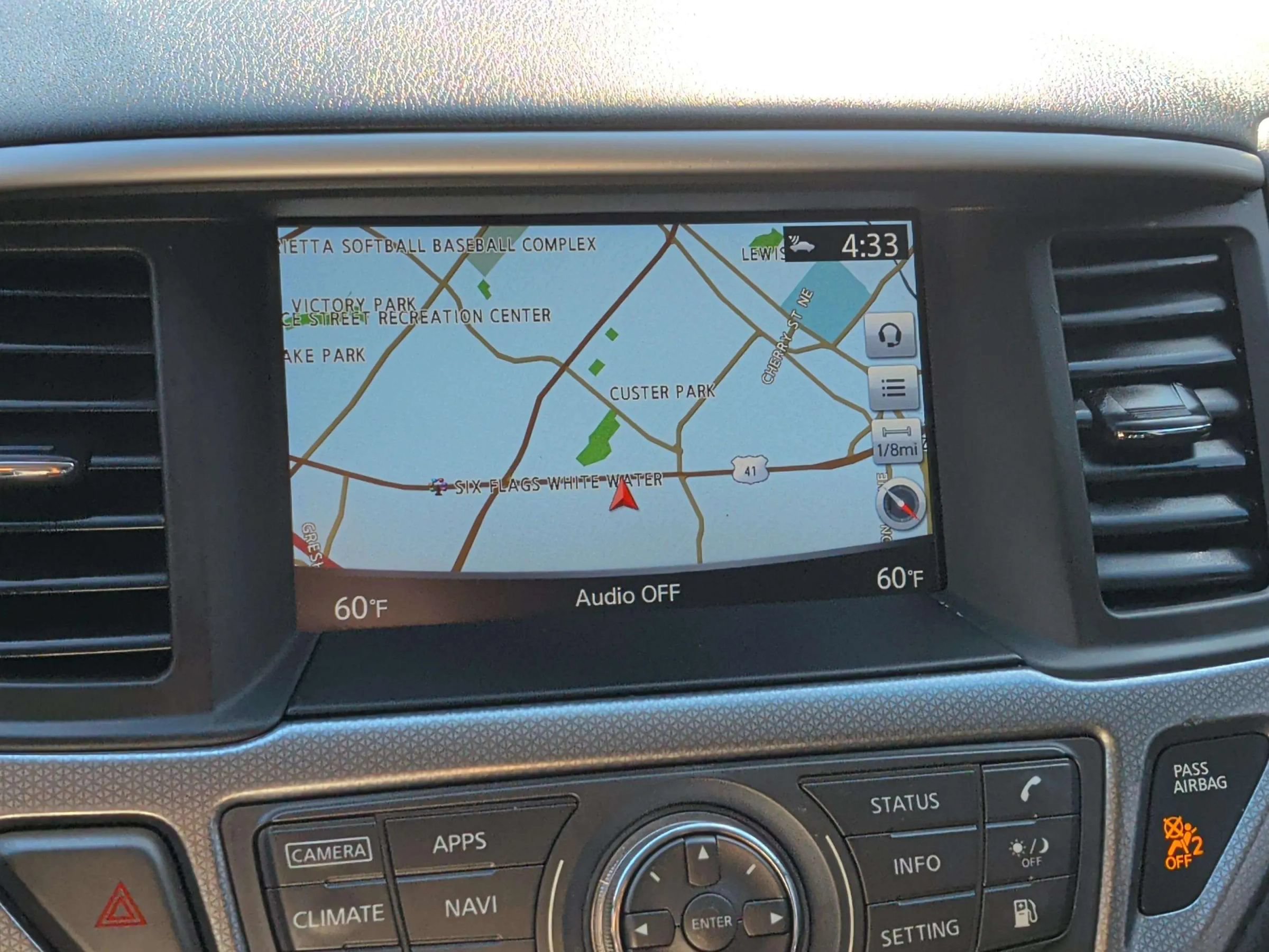 Used 2020 Nissan Pathfinder SL FWD image 19