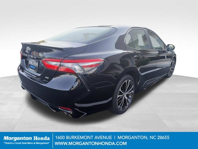 Used 2018 Toyota Camry SE w/ Moonroof Package FWD image 8