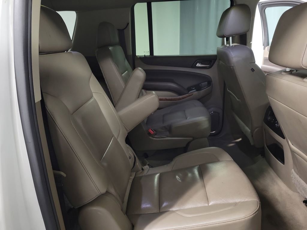 Used 2020 Chevrolet Suburban Premier image 26