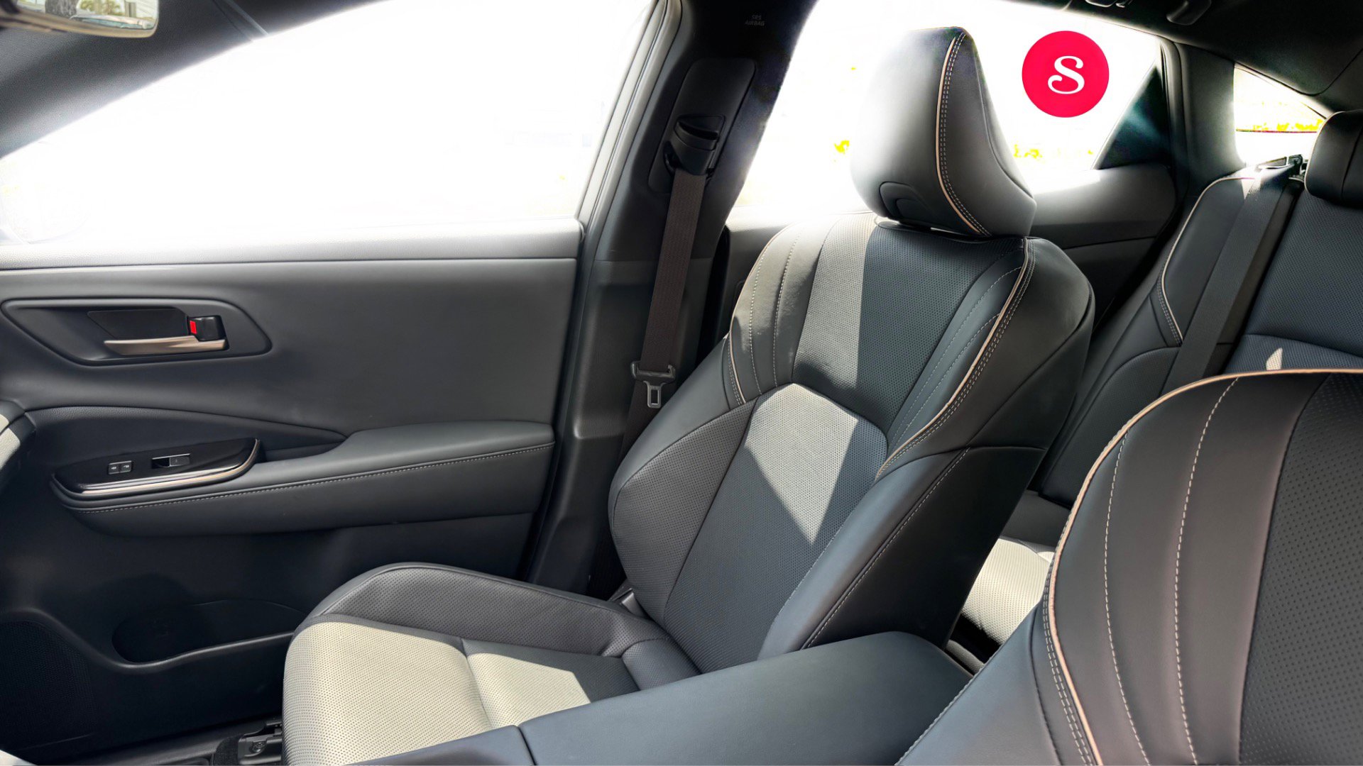 Used 2024 Toyota Crown Platinum AWD/4WD image 21