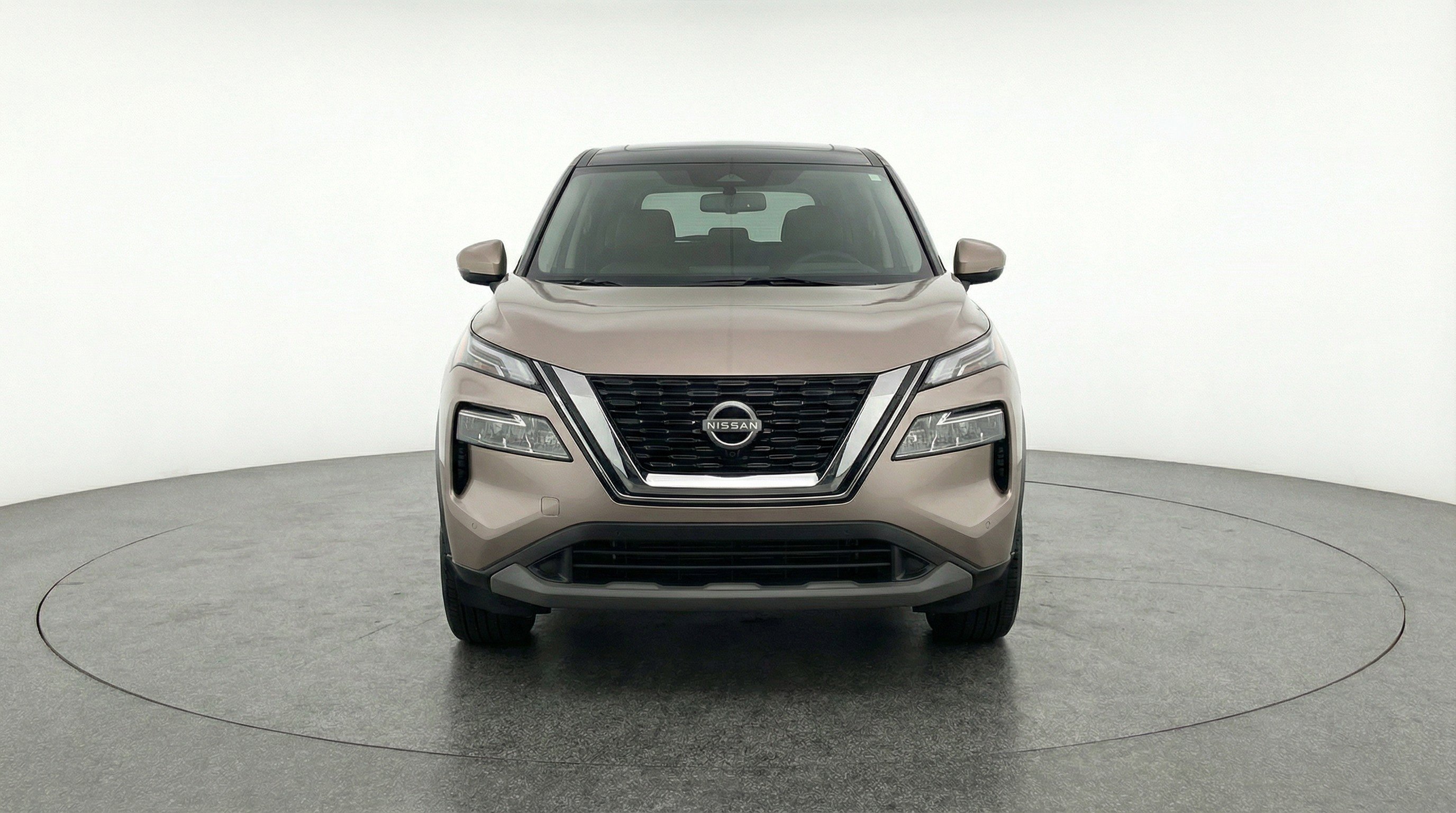 Used 2025 Nissan Rogue SV image 2