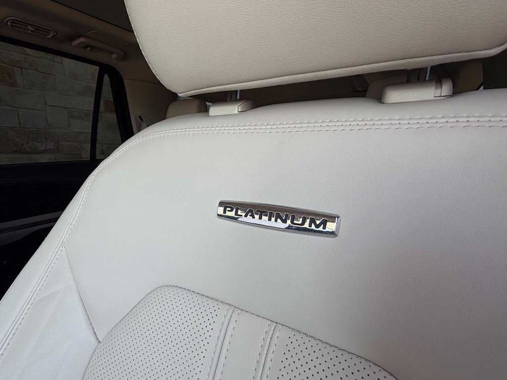 Used 2024 Ford Expedition Platinum RWD image 6