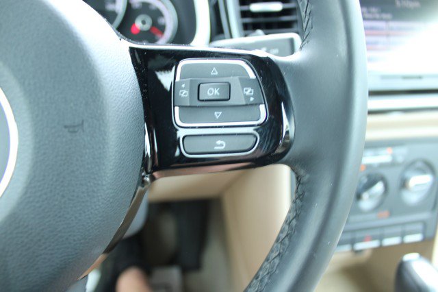 Used 2015 Volkswagen Beetle 1.8T FWD image 29