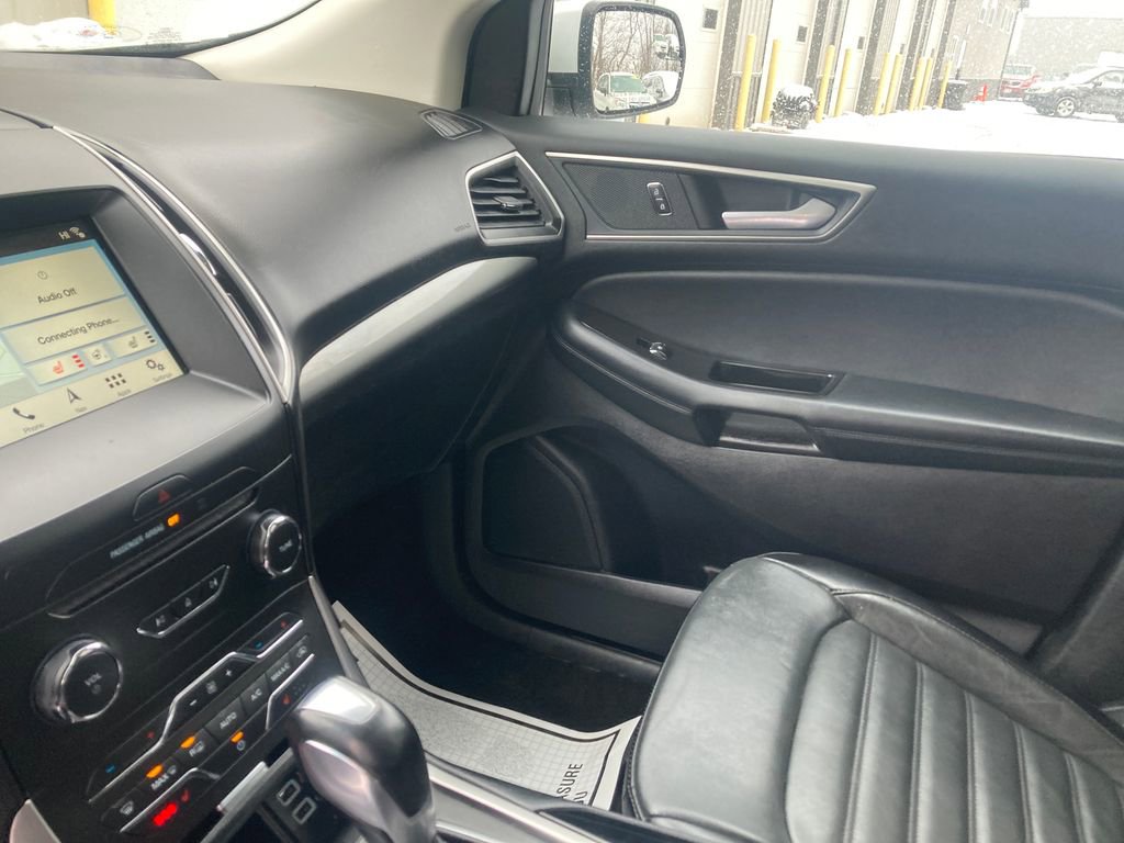Used 2018 Ford Edge SEL w/ Equipment Group 201A image 16