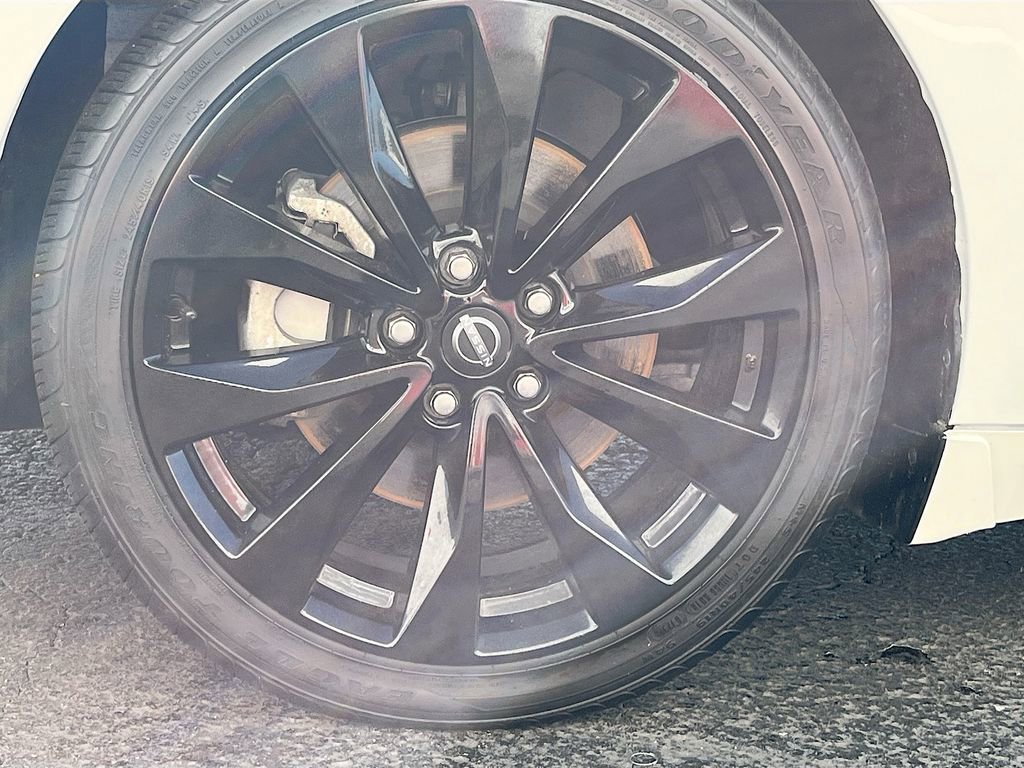 Used 2022 Nissan Maxima SR w/ Sport Mat Group image 31