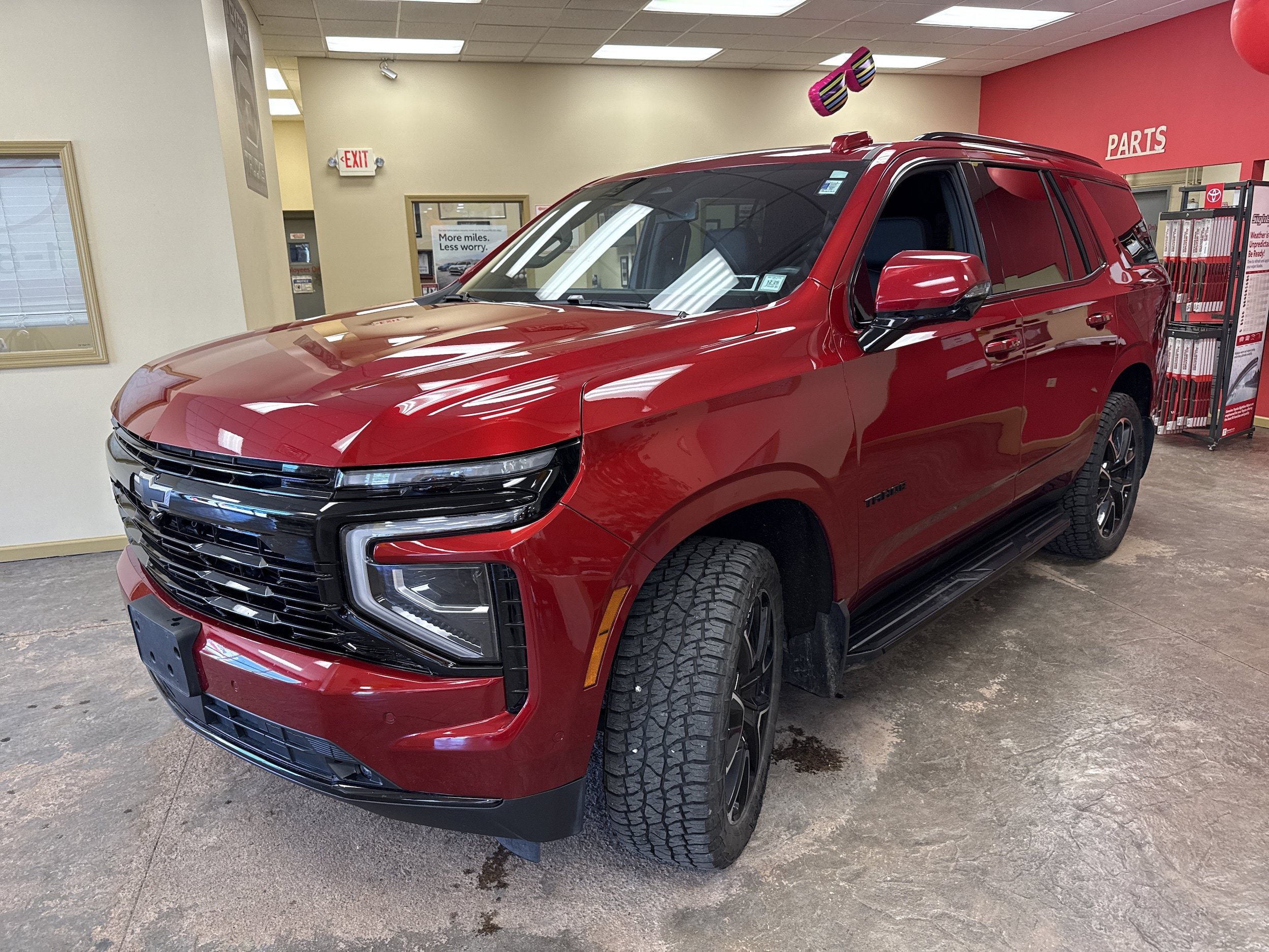 Used 2025 Chevrolet Tahoe RST w/ Comfort Package AWD/4WD image 3