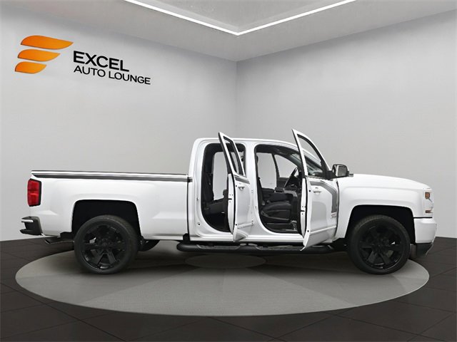 Used 2018 Chevrolet Silverado 1500 LT w/ Rally 2 Edition image 44