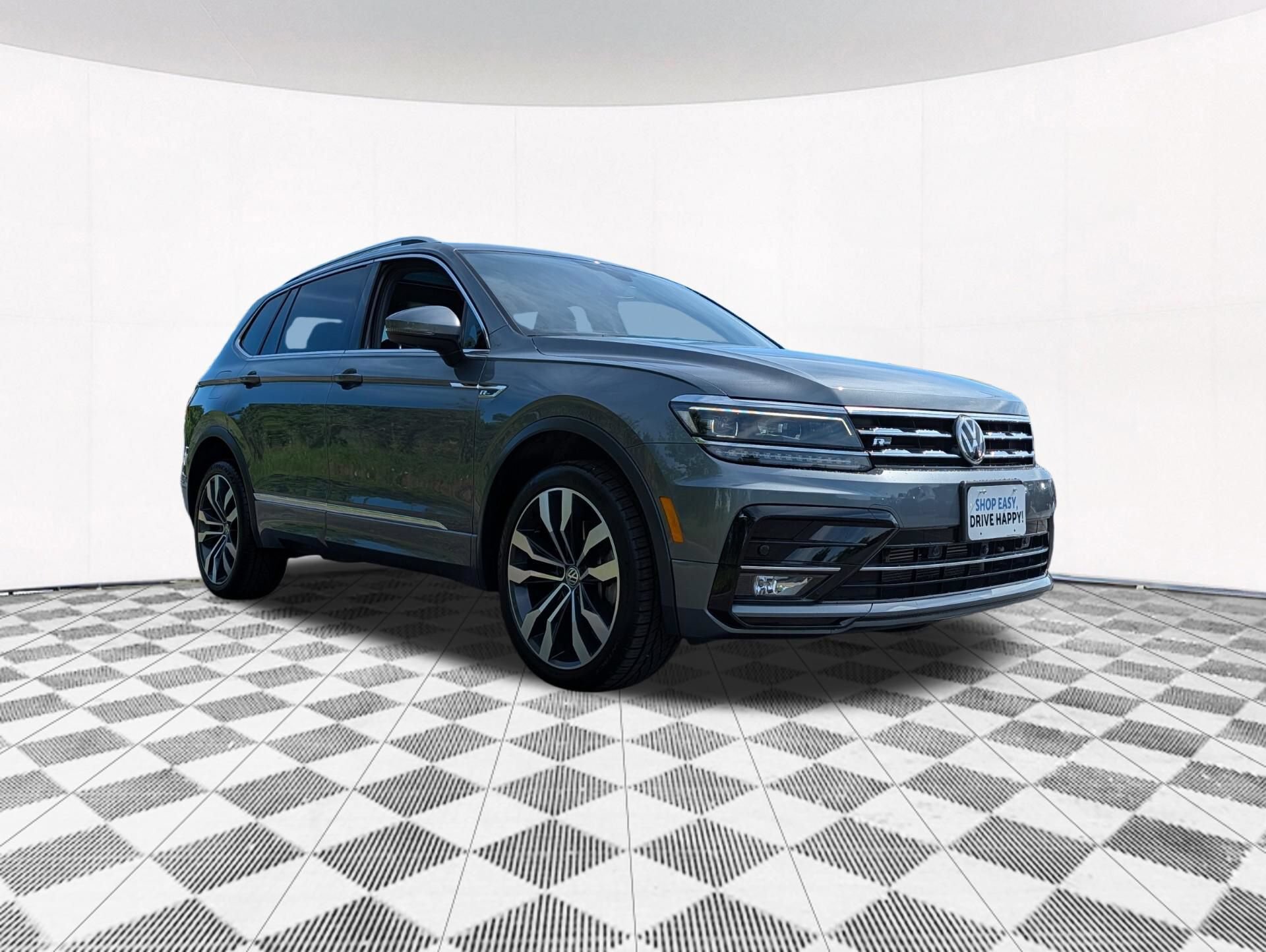 Used 2020 Volkswagen Tiguan SEL Premium R-Line AWD/4WD image 17