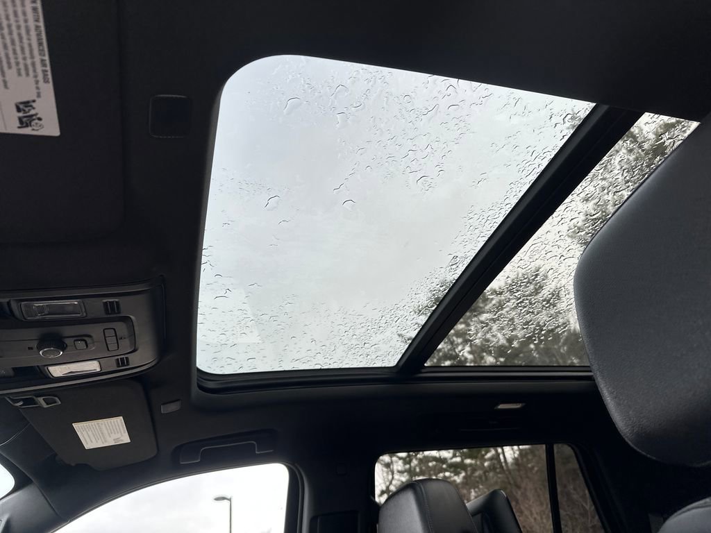 Used 2021 Chevrolet Tahoe Z71 w/ Rear Media and Nav Package image 12