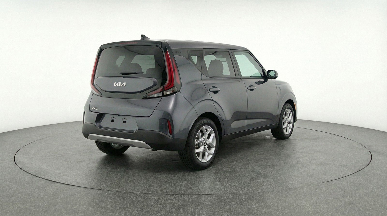 Used 2025 Kia Soul LX w/ LX Technology Package FWD image 9