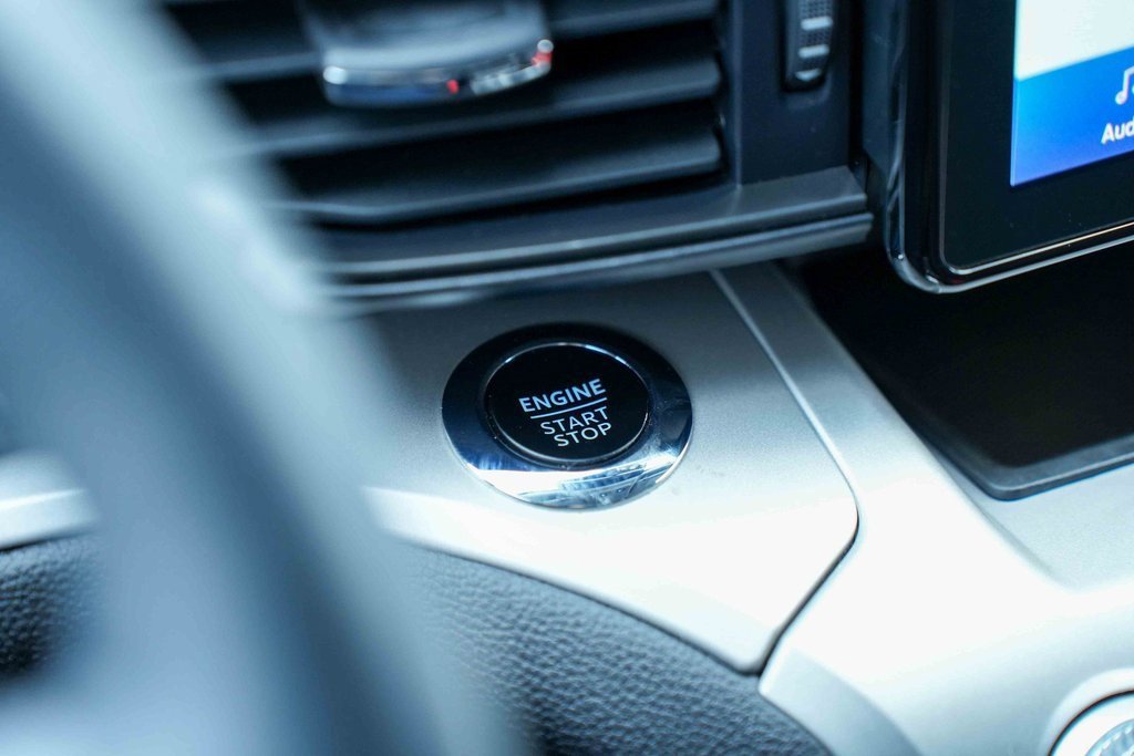 Used 2024 Ford Explorer XLT image 37