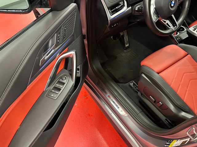 Used 2023 BMW X1 xDrive28i w/ M Sport Package AWD/4WD image 9