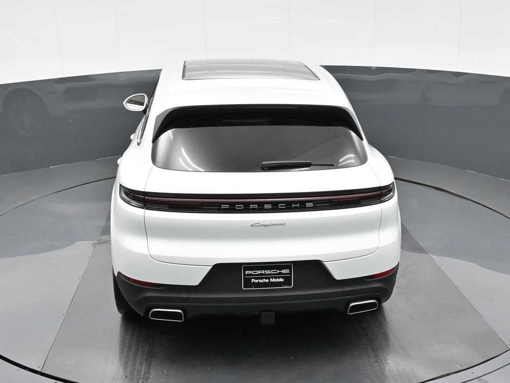 Certified 2026 Porsche Cayenne AWD/4WD image 28