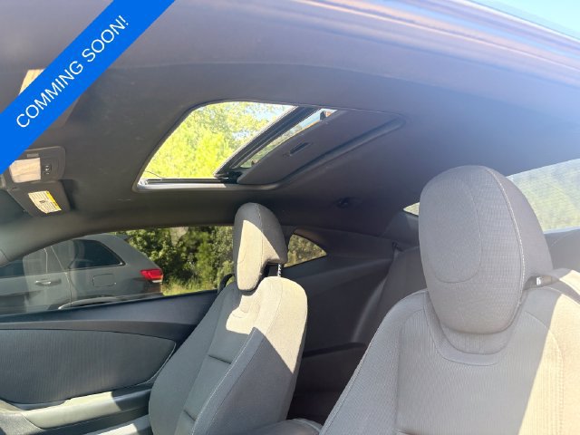 Used 2015 Chevrolet Camaro LT RWD image 3