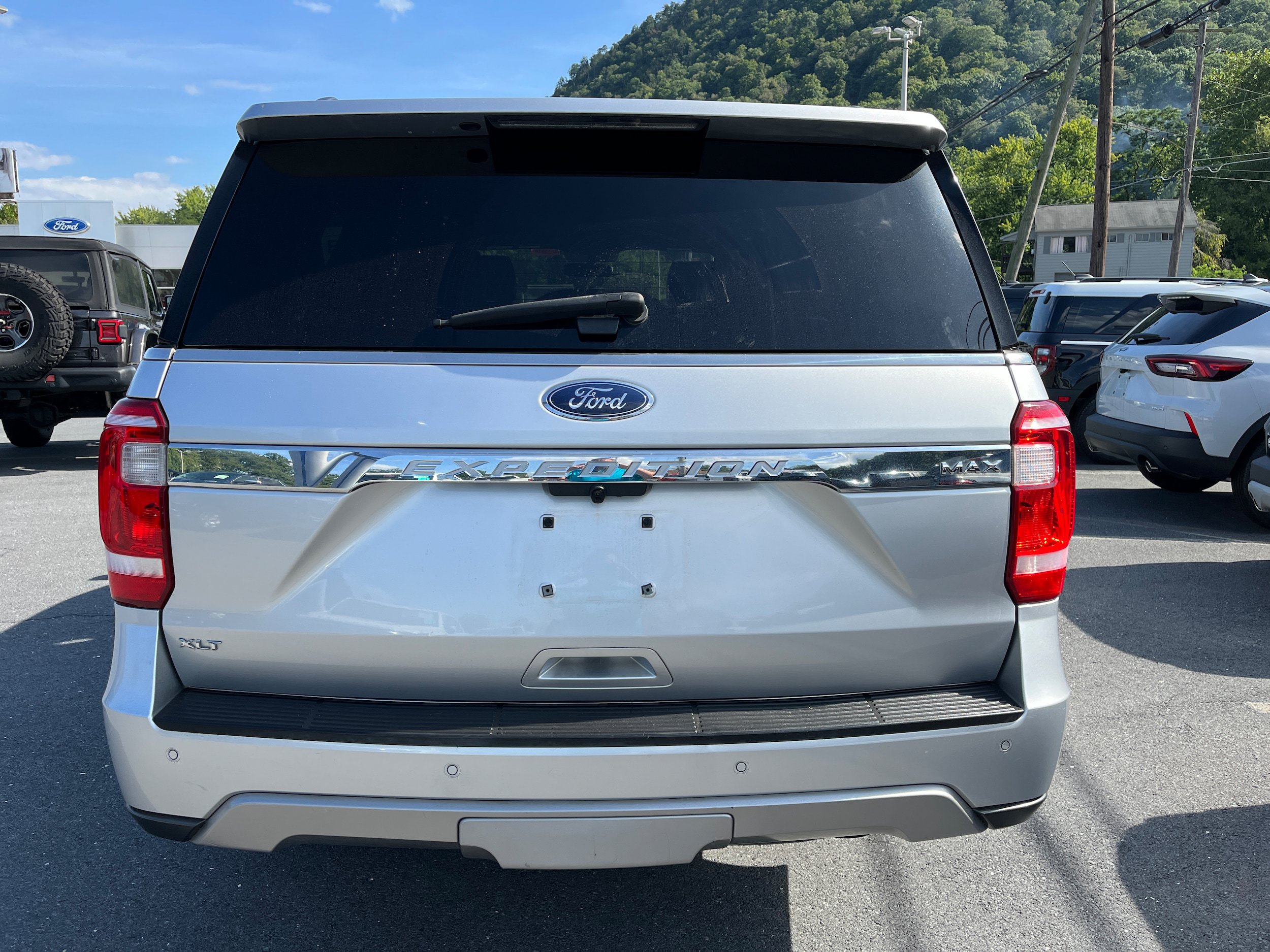 Certified 2018 Ford Expedition Max XLT w/ Equipment Group 201A AWD/4WD image 5