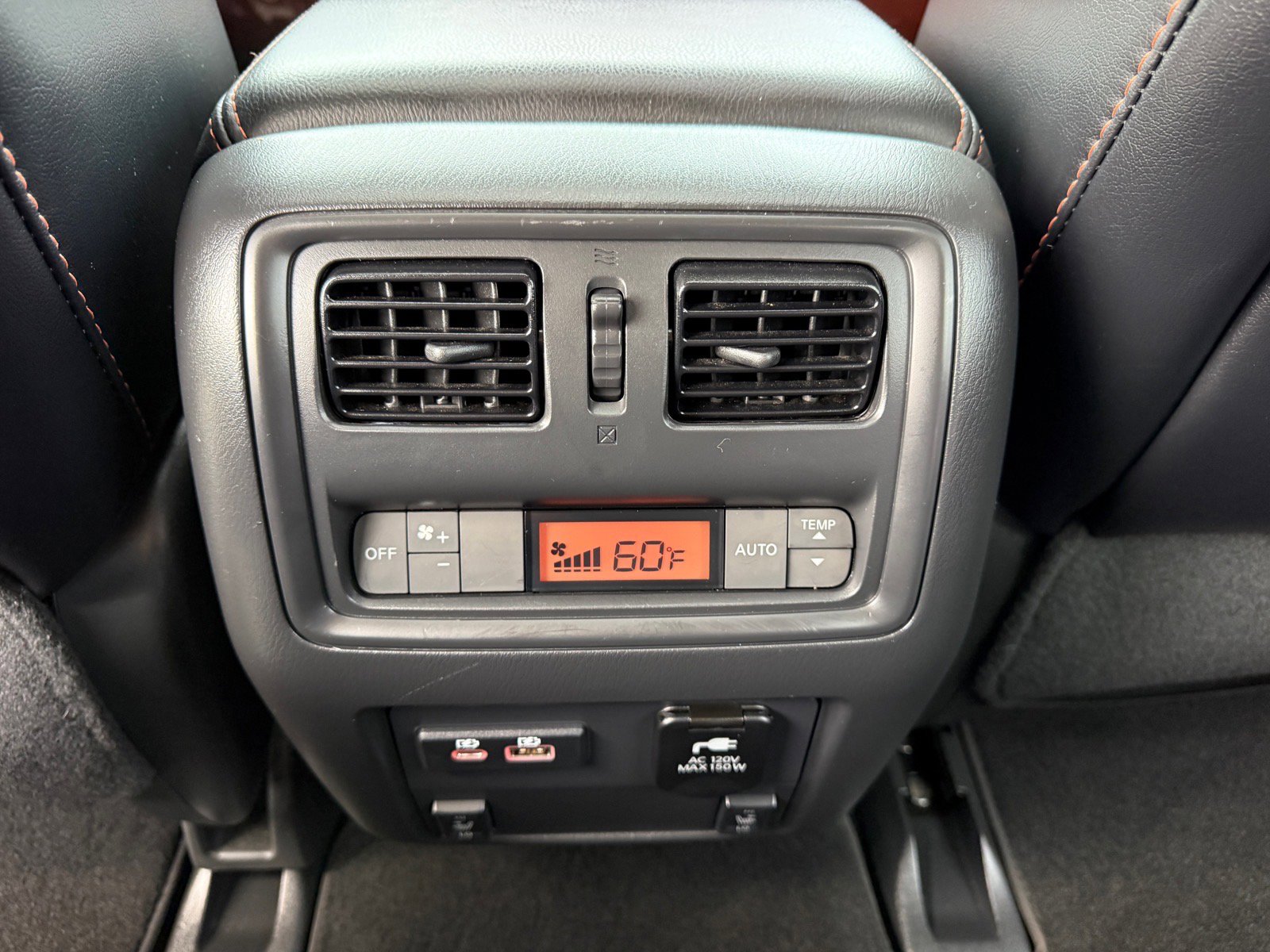Used 2019 Nissan Pathfinder SL AWD/4WD image 27