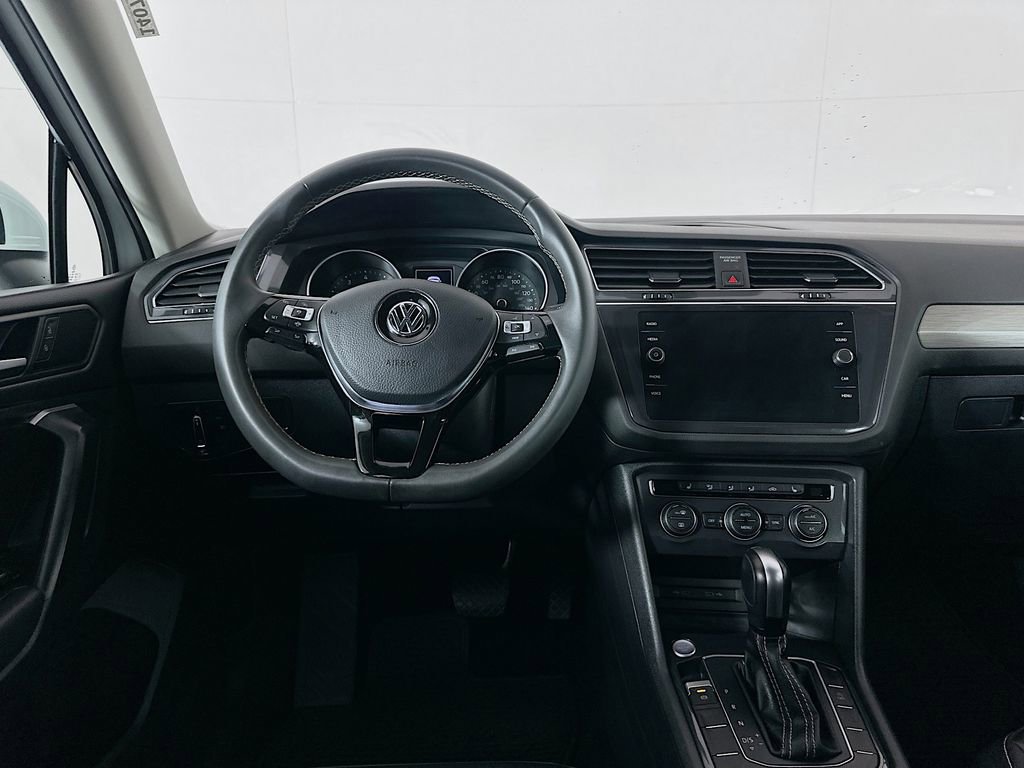 Used 2021 Volkswagen Tiguan SE image 21
