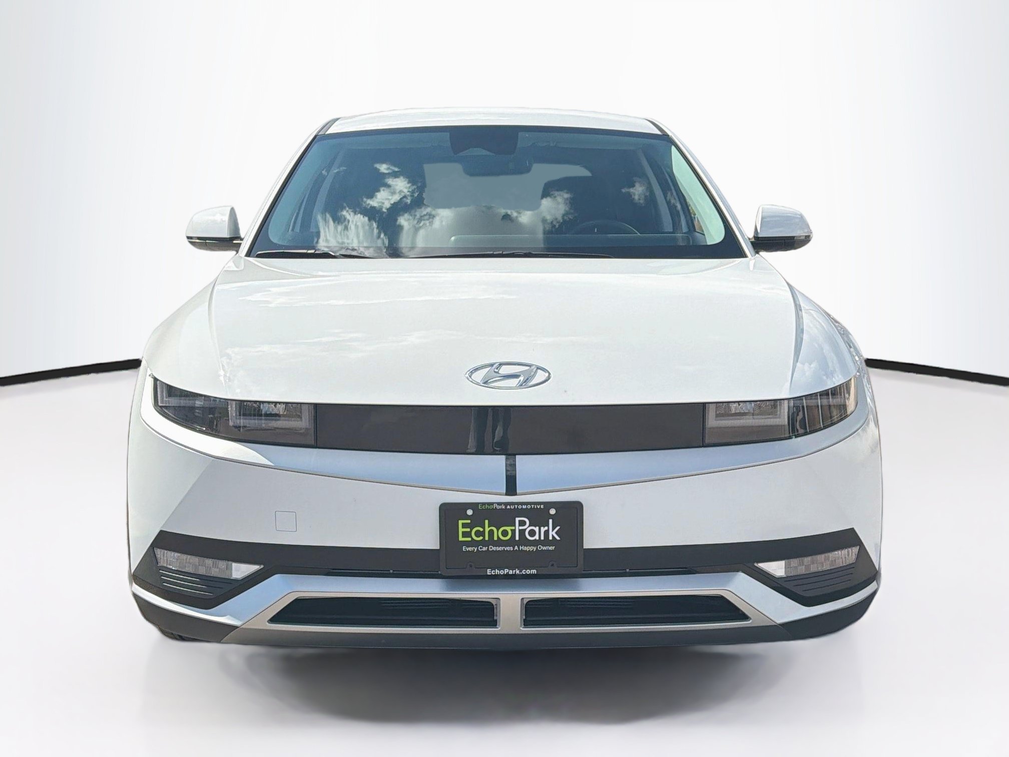 Used 2024 Hyundai Ioniq 5 SE AWD/4WD image 2
