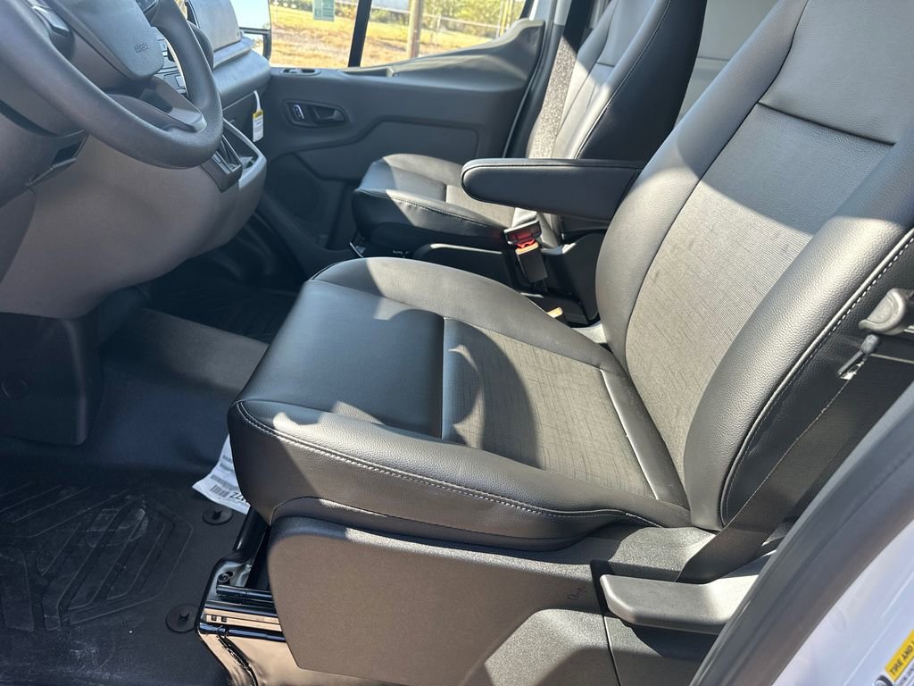 New 2026 Ford Transit 250 148 Medium Roof image 9